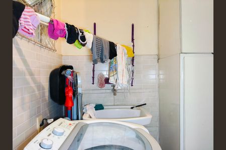 Apartamento à venda com 72m², 2 quartos e 1 vagaÁrea de Serviço