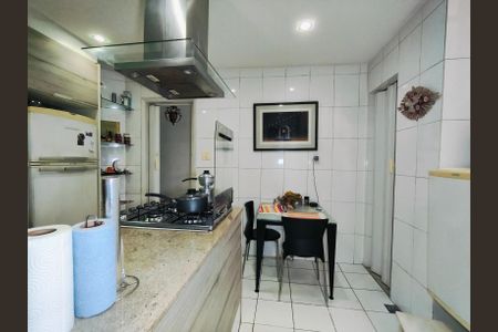 Apartamento à venda com 72m², 2 quartos e 1 vagaCozinha