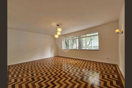 Casa à venda com 316m², 3 quartos e 4 vagas