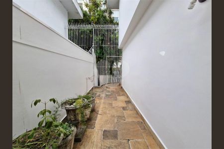 Casa à venda com 316m², 3 quartos e 4 vagas