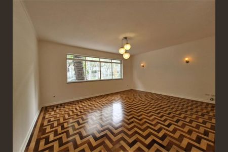 Casa à venda com 316m², 3 quartos e 4 vagas