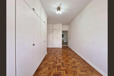 Casa à venda com 316m², 3 quartos e 4 vagas