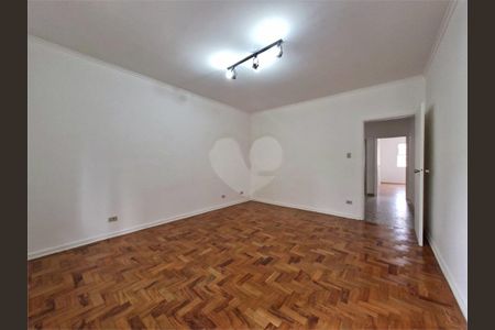 Casa à venda com 316m², 3 quartos e 4 vagas