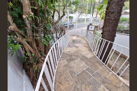 Casa à venda com 316m², 3 quartos e 4 vagas