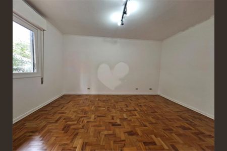 Casa à venda com 316m², 3 quartos e 4 vagas