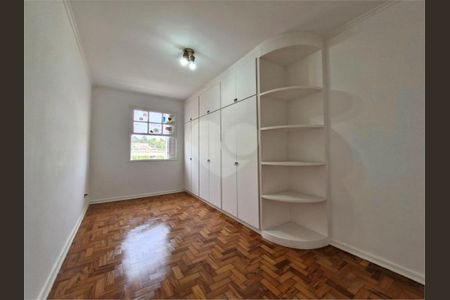 Casa à venda com 316m², 3 quartos e 4 vagas
