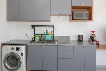 Sala e Cozinha de apartamento à venda com 1 quarto, 28m² em Vila Romana, São Paulo