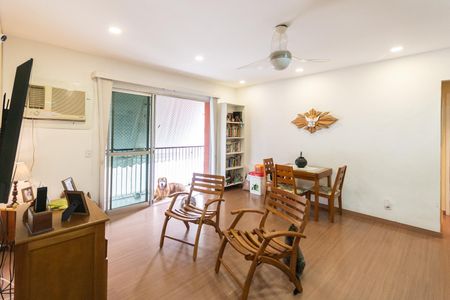 Apartamento para alugar com 100m², 3 quartos e 2 vagasSala