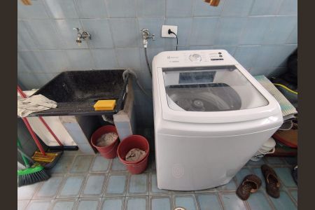 Casa de condomínio à venda com 270m², 4 quartos e sem vagaÁrea de Serviço