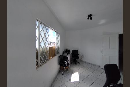 Casa de condomínio à venda com 270m², 4 quartos e sem vagaQuarto