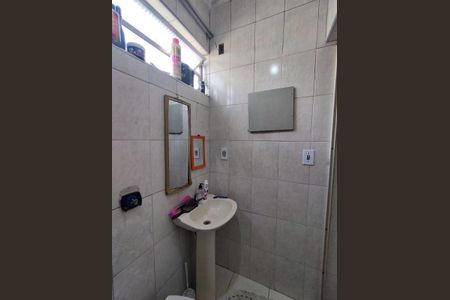 Casa de condomínio à venda com 270m², 4 quartos e sem vagaBanheiro - torneira