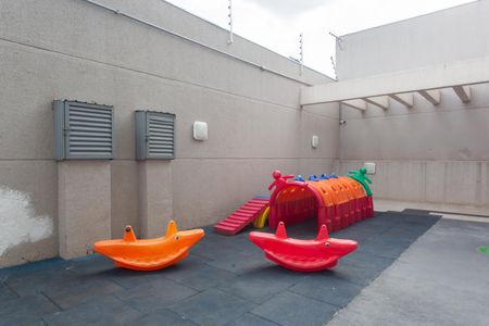 Apartamento para alugar com 32m², 2 quartos e sem vagaÁrea comum - Playground