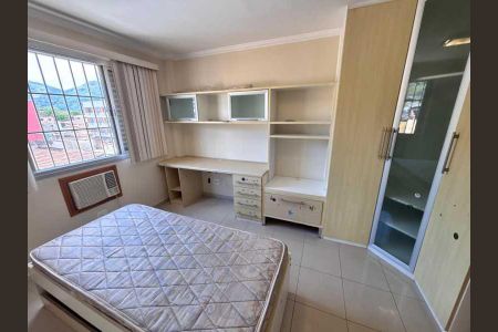 Casa à venda com 4 quartos, 271m² em Encantado, Rio de Janeiro