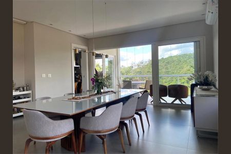 Casa à venda com 4 quartos, 898m² em Alphaville, Santana de Parnaíba