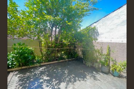 Casa à venda com 175m², 3 quartos e 4 vagasQuintal