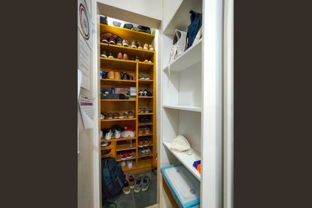 Apartamento à venda com 190m², 3 quartos e 2 vagasCloset da suíte 3