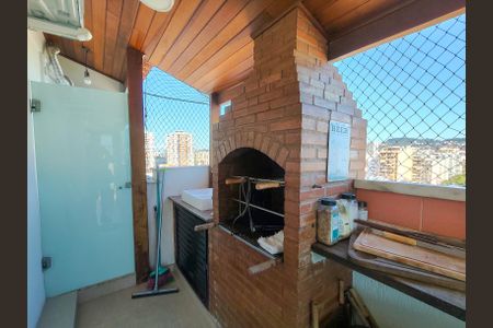 Apartamento à venda com 190m², 3 quartos e 2 vagasChurrasqueira