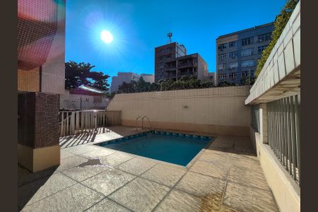 Apartamento à venda com 190m², 3 quartos e 2 vagasÁrea comum - Piscina