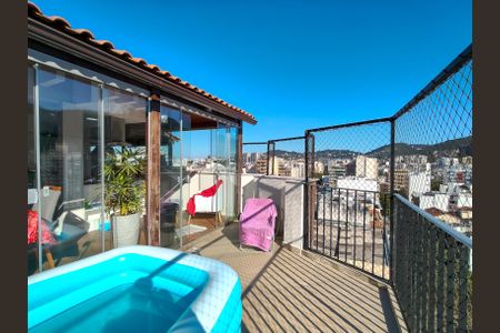 Apartamento à venda com 190m², 3 quartos e 2 vagasVaranda