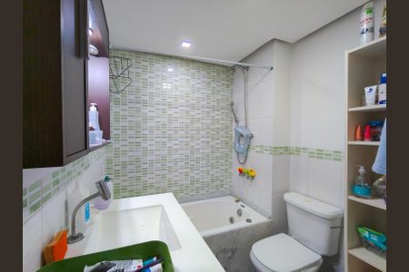 Apartamento à venda com 190m², 3 quartos e 2 vagasBanheiro da Suíte 2