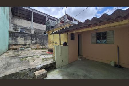 Casa para alugar com 30m², 1 quarto e 1 vagaÁrea externa 