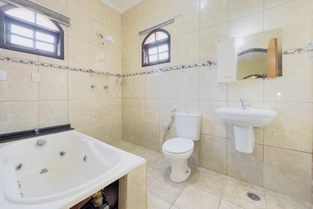 Banheiro da Suíte de casa para alugar com 2 quartos, 72m² em Vila Maria, São José dos Campos