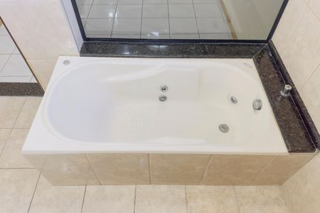 Banheiro da Suíte de casa para alugar com 2 quartos, 72m² em Vila Maria, São José dos Campos