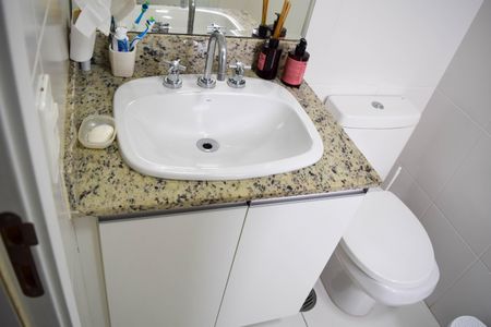 Apartamento à venda com 85m², 3 quartos e 2 vagasBanheiro