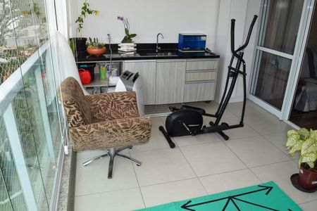 Apartamento à venda com 85m², 3 quartos e 2 vagasVaranda