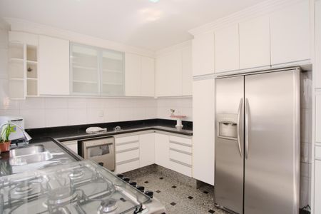 Casa para alugar com 310m², 4 quartos e 6 vagasCozinha