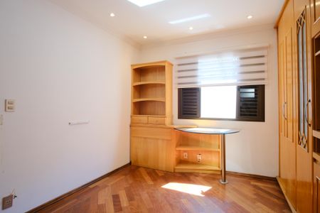 Casa para alugar com 310m², 4 quartos e 6 vagasSuíte 2