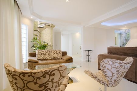 Casa para alugar com 310m², 4 quartos e 6 vagasSala