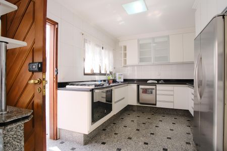 Casa para alugar com 310m², 4 quartos e 6 vagasCozinha