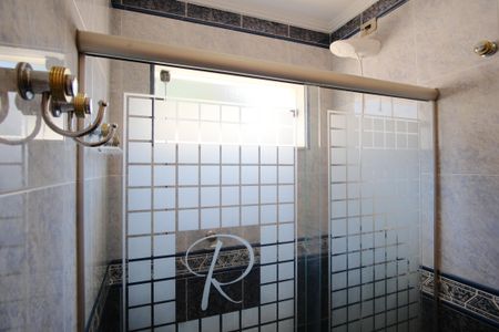 Casa para alugar com 310m², 4 quartos e 6 vagasBanheiro da Suíte 3