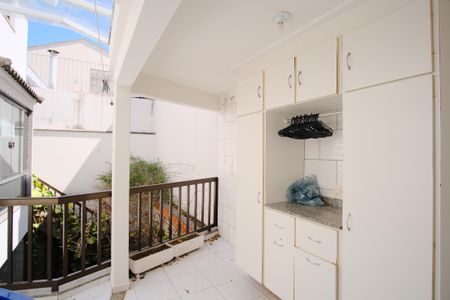 Casa para alugar com 310m², 4 quartos e 6 vagasÁrea de Serviço