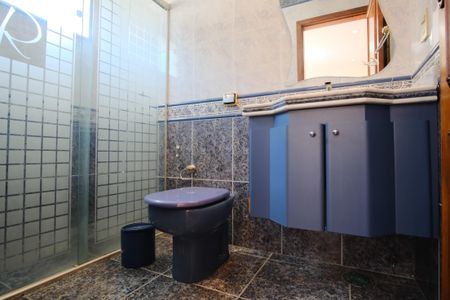 Casa para alugar com 310m², 4 quartos e 6 vagasBanheiro da Suíte 3