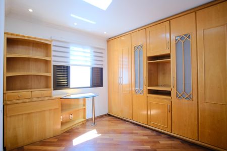 Casa para alugar com 310m², 4 quartos e 6 vagasSuíte 2