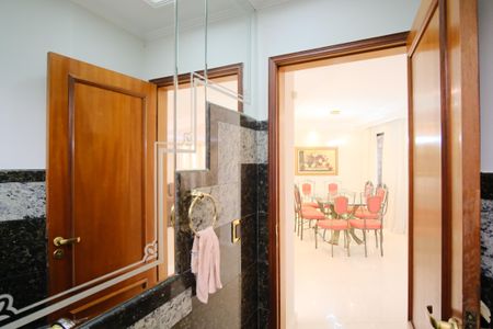 Casa para alugar com 310m², 4 quartos e 6 vagasLavabo