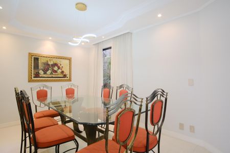 Casa para alugar com 310m², 4 quartos e 6 vagasSala de Jantar