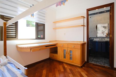 Casa para alugar com 310m², 4 quartos e 6 vagasSuíte 3