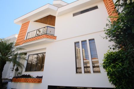 Casa para alugar com 310m², 4 quartos e 6 vagasEntrada