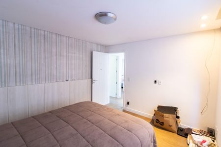 Casa de condomínio à venda com 297m², 3 quartos e 4 vagasQuarto 1