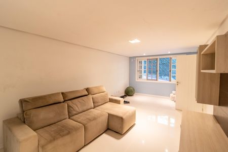 Casa de condomínio à venda com 297m², 3 quartos e 4 vagasEntrada