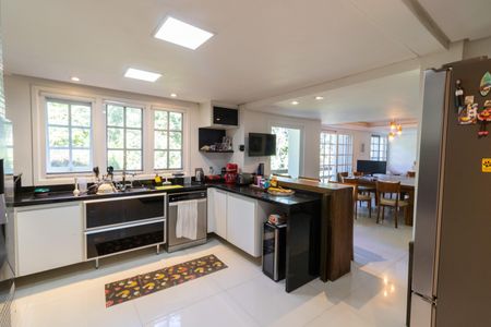 Casa de condomínio à venda com 297m², 3 quartos e 4 vagasCozinha