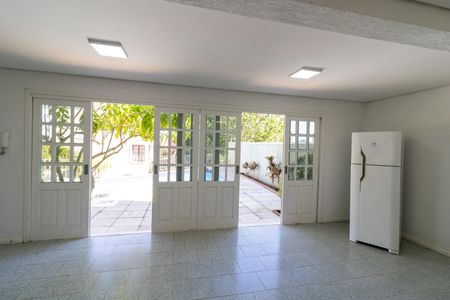Casa de condomínio à venda com 297m², 3 quartos e 4 vagasÁrea comum - Salão de festas