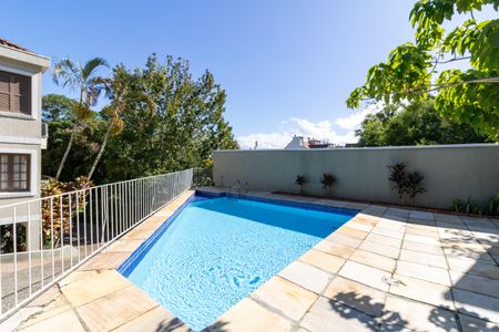 Casa de condomínio à venda com 297m², 3 quartos e 4 vagasÁrea comum - Piscina
