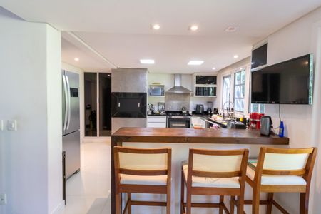 Casa de condomínio à venda com 297m², 3 quartos e 4 vagasCozinha