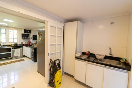 Casa de condomínio à venda com 297m², 3 quartos e 4 vagasÁrea de Serviço