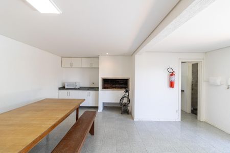 Casa de condomínio à venda com 297m², 3 quartos e 4 vagasÁrea comum - Salão de festas