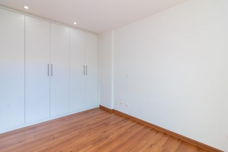 Apartamento à venda com 76m², 2 quartos e 2 vagasSuíte
